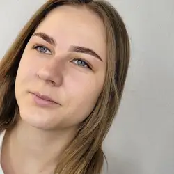 Яна Слюсарчук