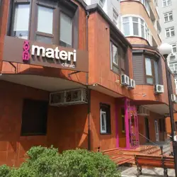 Клініка Матері