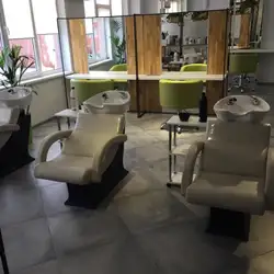 MirrorBeautySalon