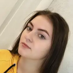 Плугарьова Юлія