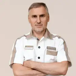 Пластичний хірург Павло Денищук