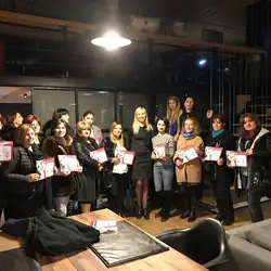 Viola Nail Academy