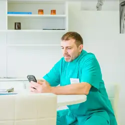 Невролог, вертебролог, фізіотерапевт Осадчук Руслан Васильович