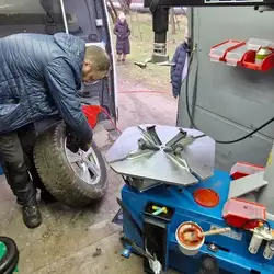 20 ДЮЙМІВ ШИНОМОНТАЖ